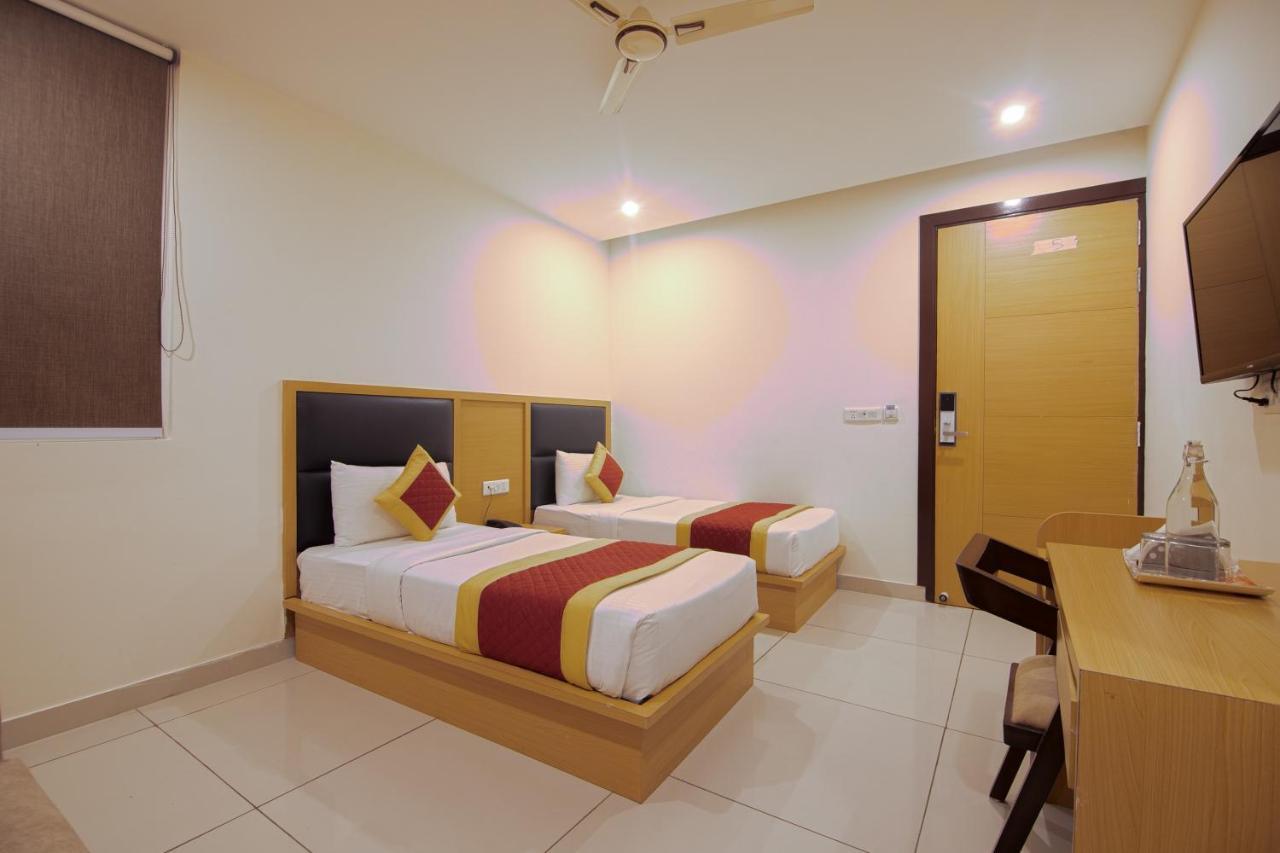 Hotel Del Inn By F9 Hotels - Near Igi Airport Neu-Delhi Exterior foto