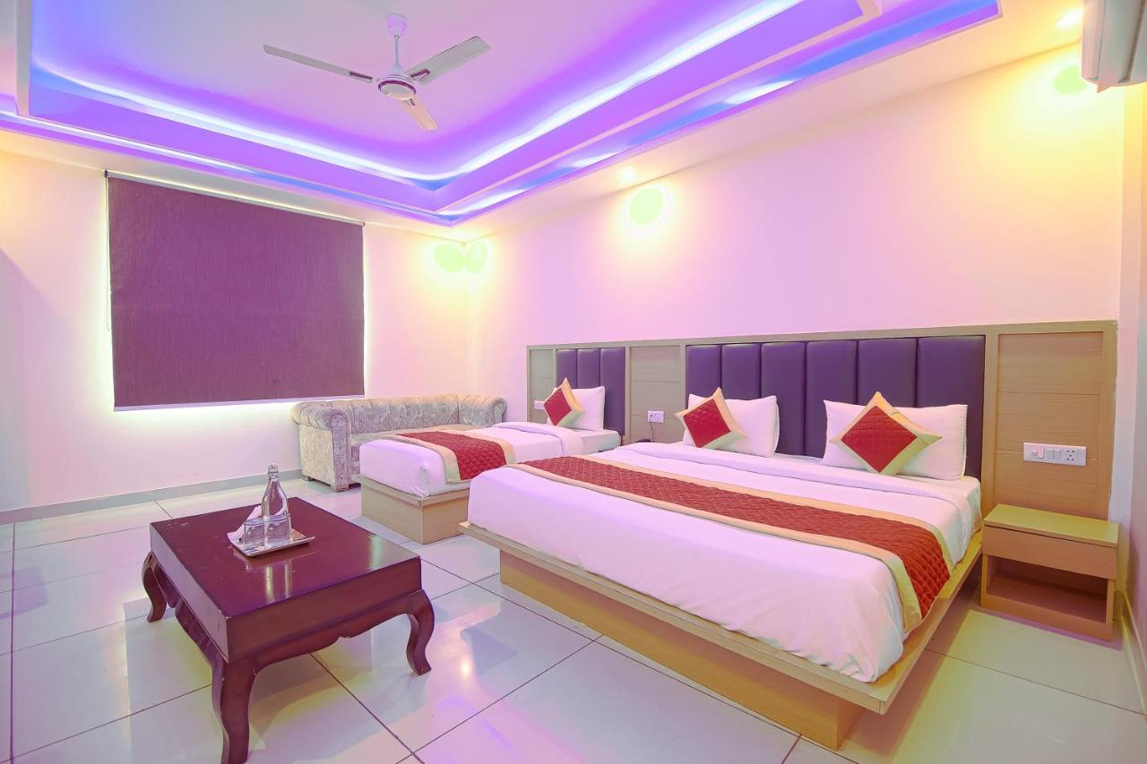 Hotel Del Inn By F9 Hotels - Near Igi Airport Neu-Delhi Exterior foto