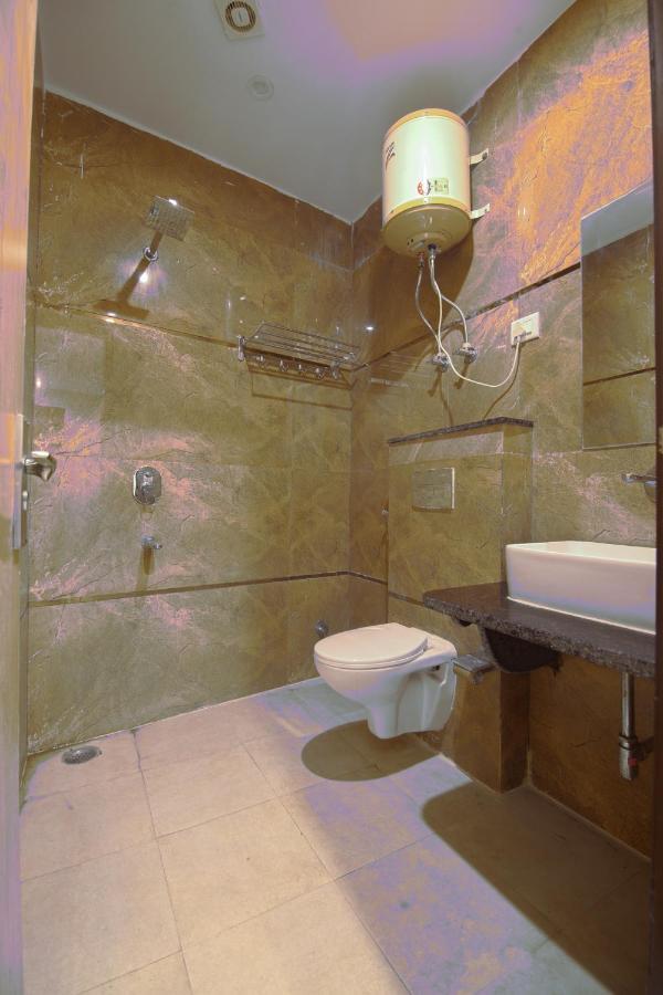 Hotel Del Inn By F9 Hotels - Near Igi Airport Neu-Delhi Exterior foto