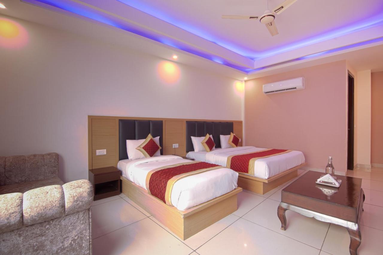 Hotel Del Inn By F9 Hotels - Near Igi Airport Neu-Delhi Exterior foto